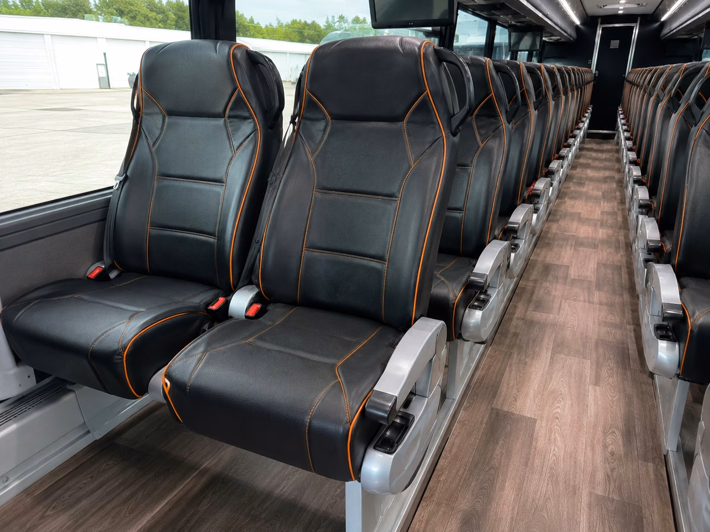 guest shuttle buses between westminster hotels and wedding venues